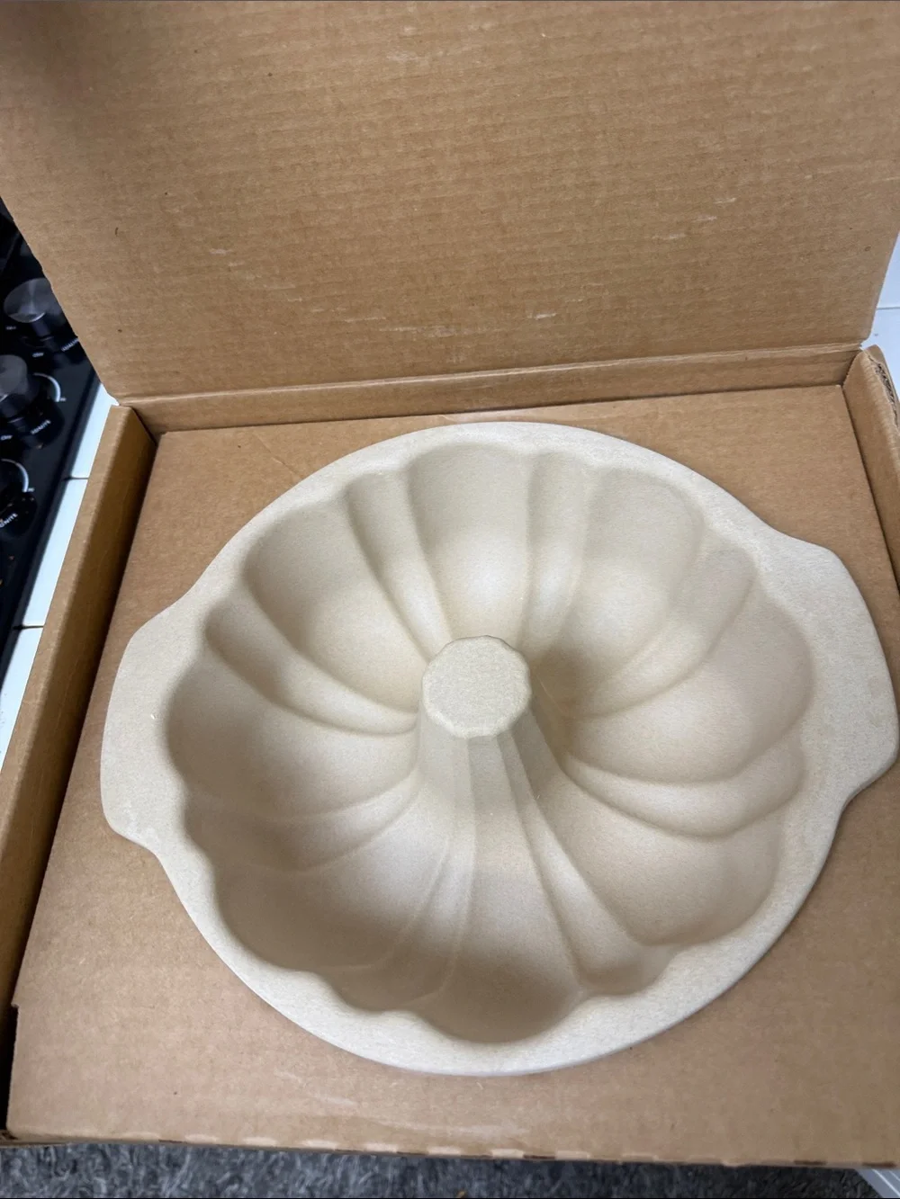 Pampered Chef Stoneware Fluted Bundt Cake Pan #1440 | NIB Made in USA